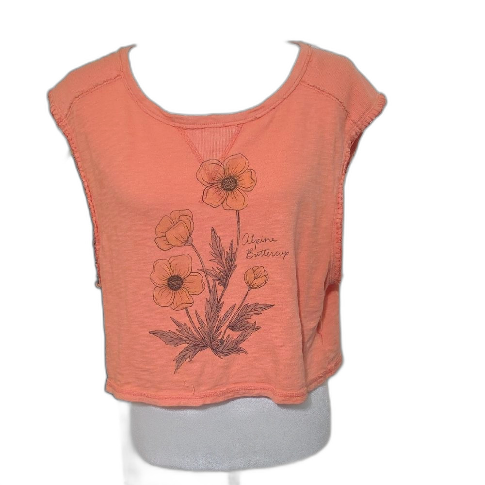 American Eagle Outfitters Coral Floral Cropped Tee